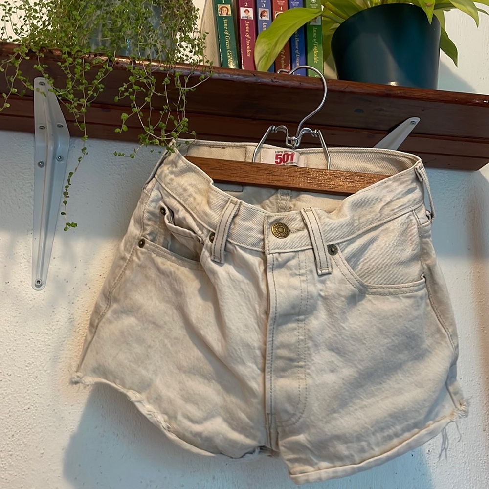 Levi’s 501 cut offs